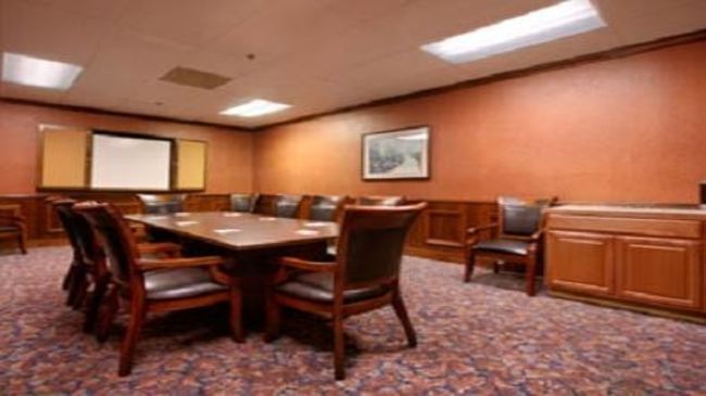 Plaza Hotel And Suites Pine Bluff Kemudahan gambar